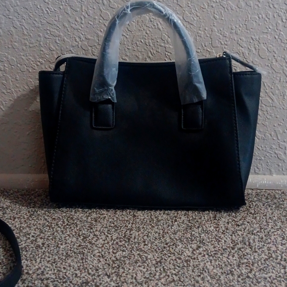 Kenneth Cole Reaction KN1550 Magnolia Handbag Top Handle Messenger Crossbody - Picture 3 of 5